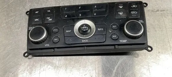 Nissan Almera Tino Climate control unit 28395BU700 40129098H