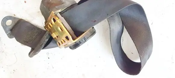 Peugeot 406 Rear seatbelt