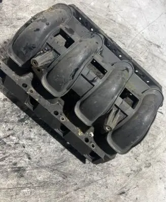 Mercedes-Benz Vito Viano W638 Intake manifold 611090637