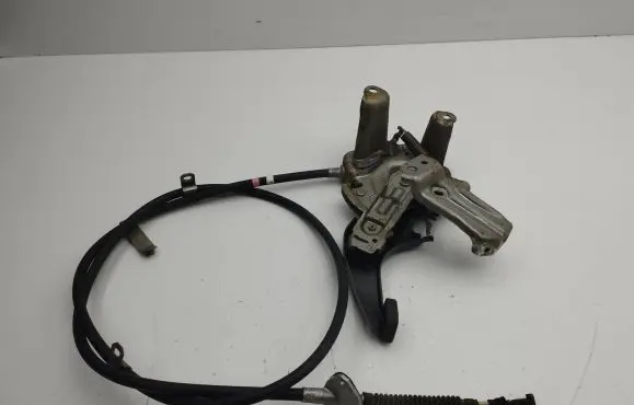 Lexus GS 300 350 430 450H Handbrake/parking brake lever assembly
