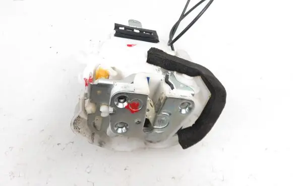 Subaru Impreza III Front door lock