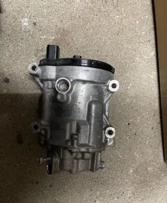 Mazda 2 Air conditioning (A/C) compressor (pump) 0424000741