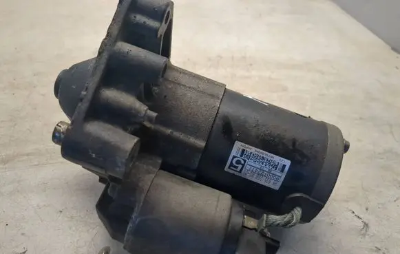 Peugeot 308 Starter motor 9663528880 M000T22471