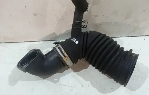 Toyota Avensis T270 Turbo air intake inlet pipe/hose 178800R050 178810R040