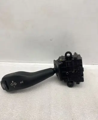 BMW 5 E39 Indicator stalk 8363668 011040102