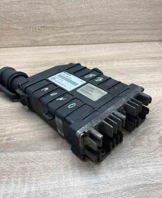 Volkswagen PASSAT B3 Engine control unit/module ECU 443907311D 0261200271