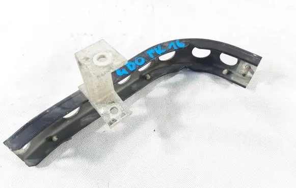 Audi A8 S8 D2 4D Fender mounting bracket 4D0821138AM