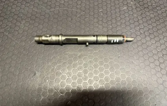 Audi A8 S8 D2 4D Fuel injector 059130201D
