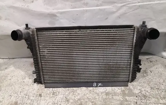Volkswagen PASSAT B7 Intercooler radiator 3C0121345AM