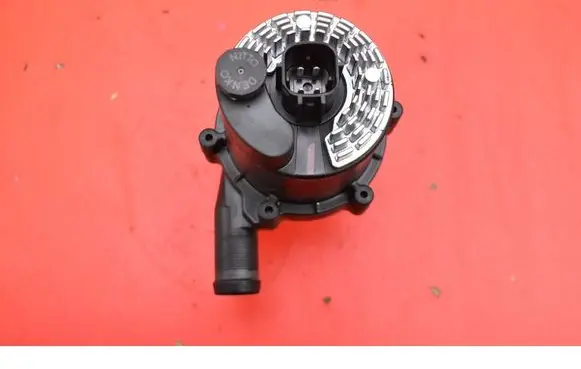 Tesla Model S Water pump 1067473-00-H