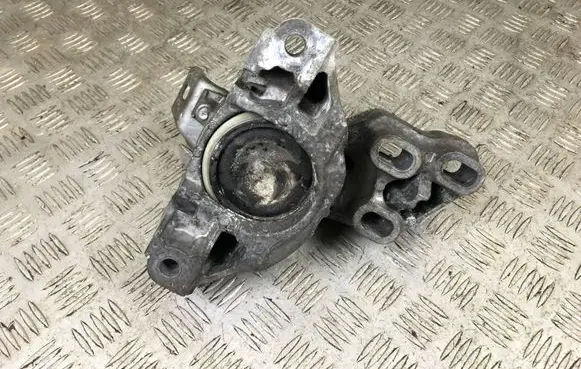 Mercedes-Benz A W176 Engine mount bracket A2462400617