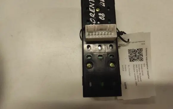 KIA Sorento Electric window control switch