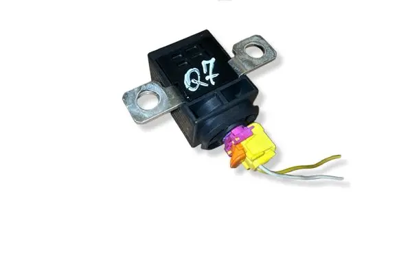 Audi Q7 4L Battery relay fuse 4F0915519