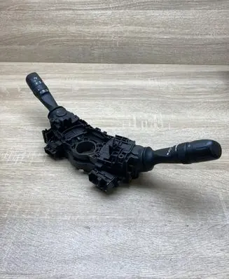 Toyota Auris E180 Wiper turn signal indicator stalk/switch 0273017F850 17F852