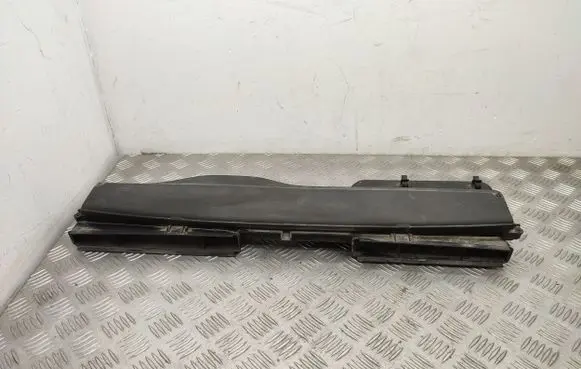 Skoda Octavia Mk3 (5E) Air intake duct part 5Q0129254B