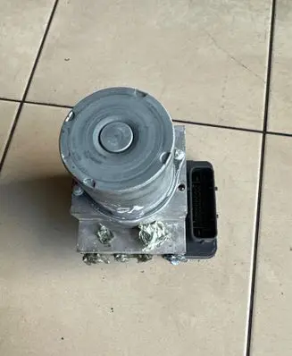 BMW X5 F15 ABS Pump 6864798 6864801