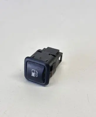 Volkswagen PASSAT B5.5 Fuel tank opening switch 3B0959833A