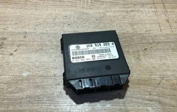 Volkswagen Golf V Parking PDC control unit/module 0919283