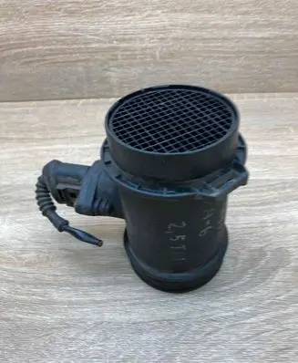 Audi A6 S6 C5 4B Mass air flow meter 059906461E 0281002429 WITHPLUG