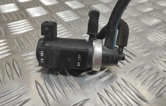 Vacuum valve