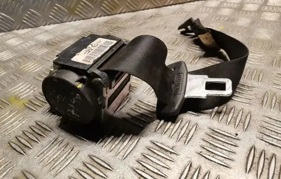 BMW 3 E90 E91 Middle seatbelt (rear) 7245601