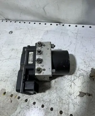 Skoda Fabia Mk2 (5J) ABS Pump 6R0907379J 0003