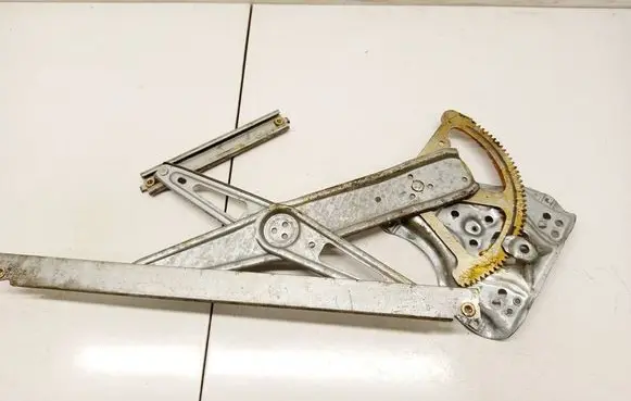 Toyota Avensis T250 Sliding door window regulator with motor 