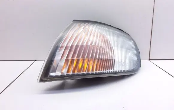 Nissan Almera Front indicator light