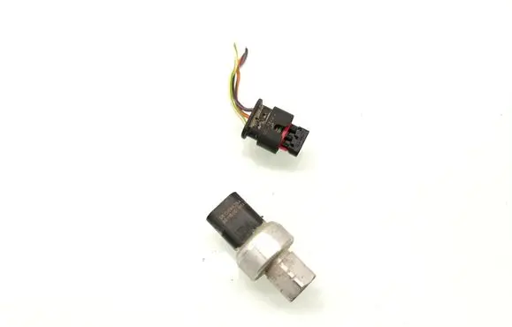 Jeep Renegade Air conditioning (A/C) pressure sensor 68156982AA