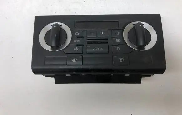 Audi A3 S3 A3 Sportback 8P Climate control unit 8P0820043H