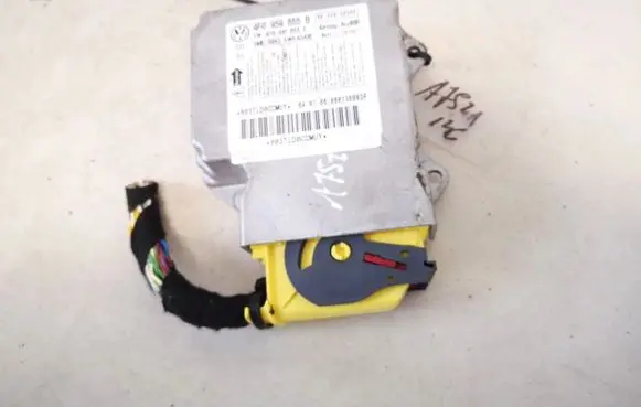 Skoda Octavia Mk2 (1Z) Airbag control unit/module 4f0959655b 4f0910655e