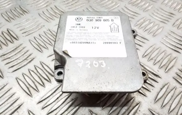 Volkswagen PASSAT B5 Airbag control unit/module 6Q0909605B