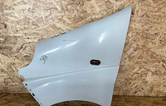 Opel Vivaro Fender