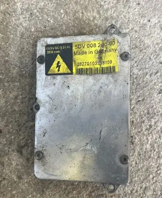 Mercedes-Benz E W211 Headlight ballast module Xenon 1100VDC85VAC 5DV00829000
