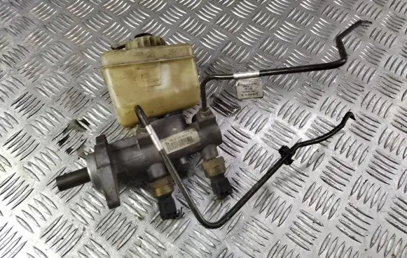Mercedes-Benz ML W163 Master brake cylinder 26051383041