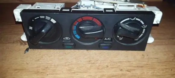 Nissan Almera Climate control unit