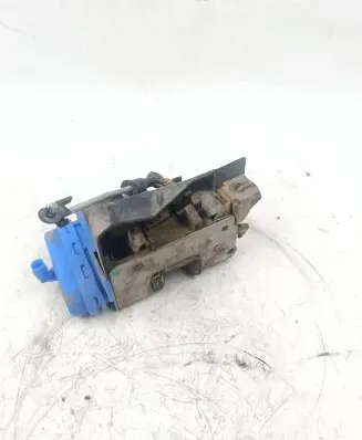 Audi A4 S4 B5 8D Rear door lock 8D0839015