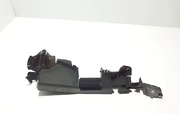 Chrysler Pacifica Intercooler air guide/duct channel 68229144AC