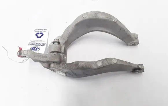 Volvo XC90 Lower shock absorber bracket 31360635