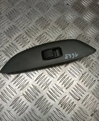 Toyota Yaris Electric window control switch