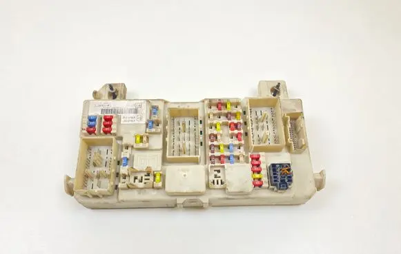 Ford Focus Fuse module 7M5T14014 7Y55207 F18080