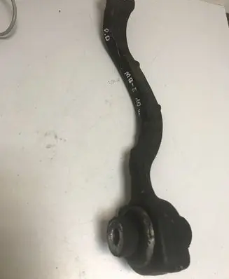 Mercedes-Benz E W212 Front lower control arm/wishbone 20304