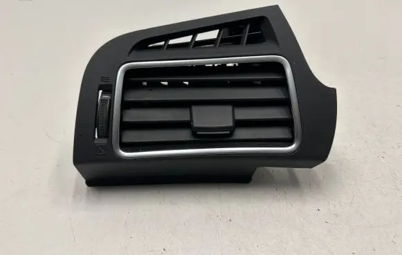 Toyota Verso Dashboard side air vent grill/cover trim 556600F020