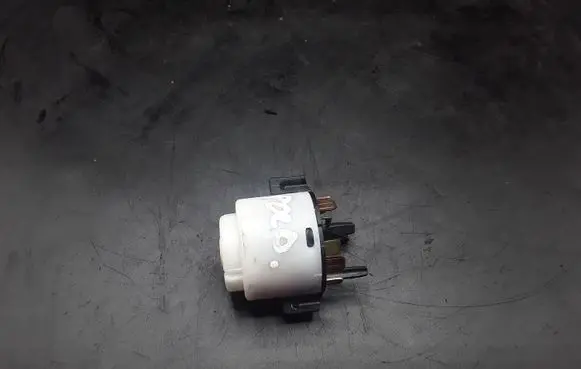Volkswagen Polo IV 9N3 Ignition lock contact 4B0905849 BK704160200 04160200