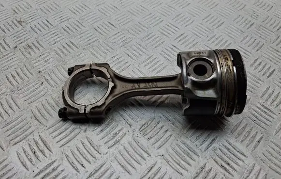 Toyota Avensis T250 Piston with connecting rod 132010R010 131010R020 46679AGSTD