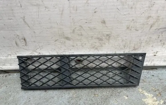 BMW 7 F01 F02 F03 F04 Front bumper lower grill 51117184149 72758411