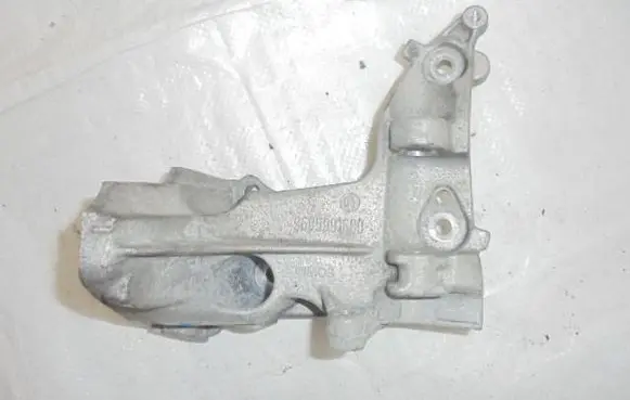Citroen C4 Grand Picasso Engine mount bracket 9685991680
