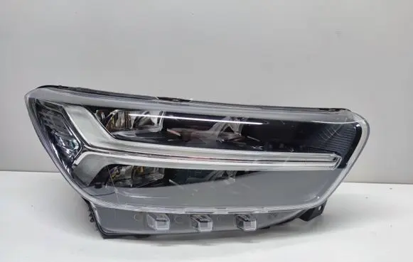 Volvo XC40 Headlight/headlamp 31655990