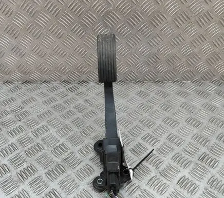 Mitsubishi Outlander Accelerator throttle pedal 1600A116