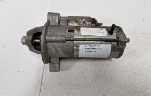 Volvo V40 Starter motor 30644972
